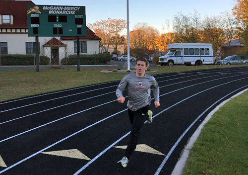 Bishop-McGann-Mercy-runner-Ryan-Razzano-112216-copy