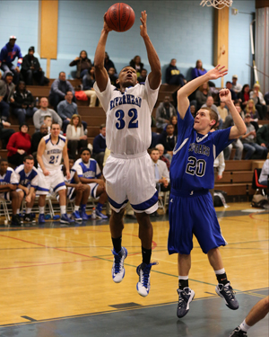 DANIEL DE MATO PHOTO | Riverhead junior Brandon Tolliver scored 10 of his 14 points in the fourth quarter.