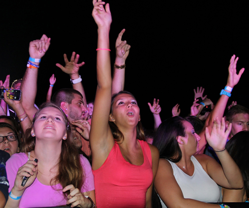 The crowd dances along to the 2013 concert at Martha Clara Vineyards. This year's event will be even bigger. (Credit: Carrie Miller, file)