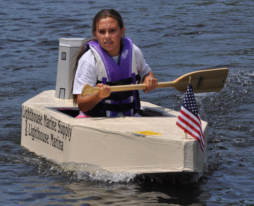 Julia Galasso won in a boat made by her grandfather, Lightouse Marina owner Larry Galasso. (Credit: Grant Parpan)