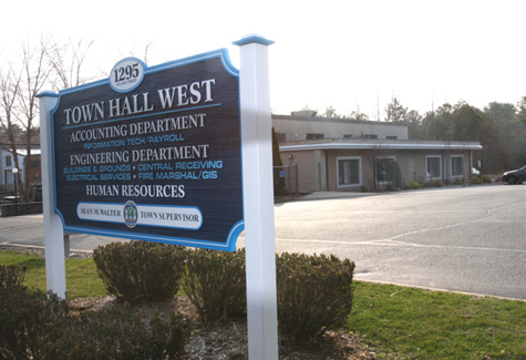 IMG_6656 BARBARAELLEN KOCH PHOTO | Riverhead's accounting offices at