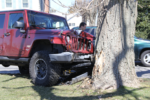Jeep crash in Riverhead