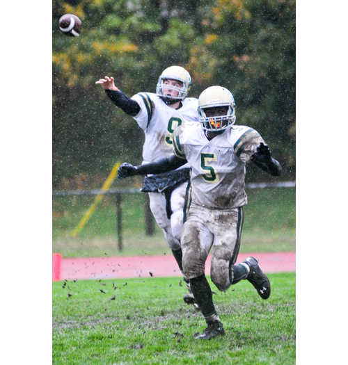 McGann-Mercy quarterback KJ Santacroce lets go a pass as running back Reggie Archer blocks in the Monarchs' Week 8 loss at Glenn. (Credit: Bill Landon)