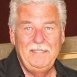 TR052908_RobertJ_salon_R.jpg