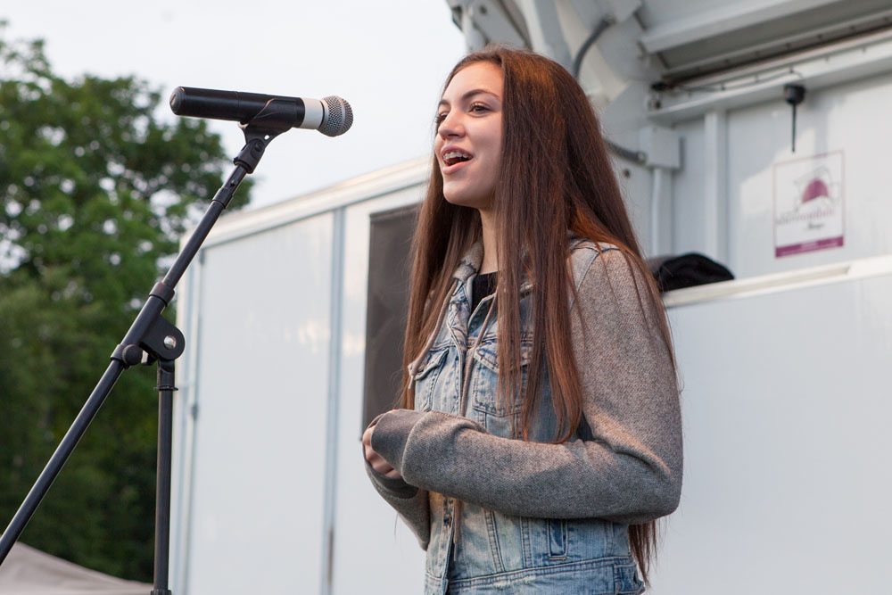 Chloe Piscatello of Mattituck sings the national anthem. (Credit: Katharine Schroeder)