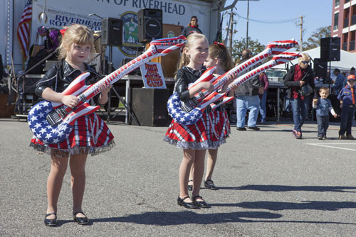 The 39th annual Riverhead Country Fair featured family-friendly activities, including dancing and a magic show. (Credit: Katharine Schroeder photos)
