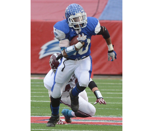 Riverhead football player Jeremiah Cheatom 120112