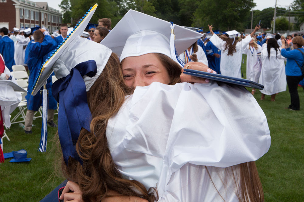 Riverhead_Grad_44
