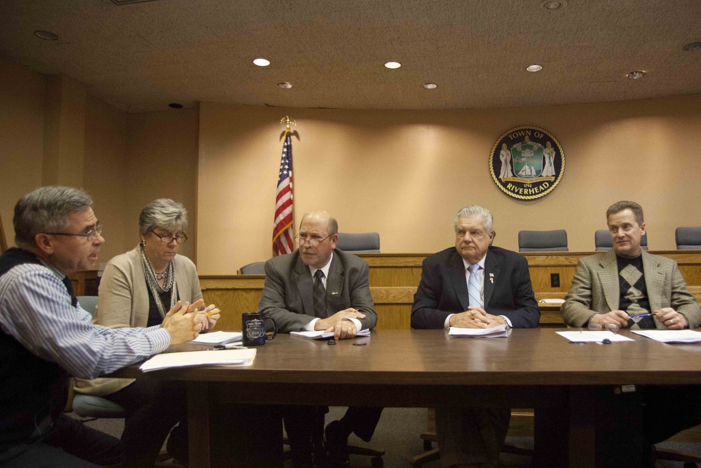 Riverhead_Town_Board_11122015