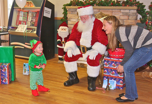 Santa arrived to the Riverhead Senior Center in Aquebogue Aquebogue, Santa Claus, Riverhead Town