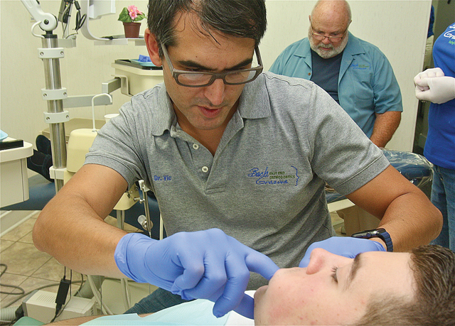 TR0924_H_braces_BE_C.jpg