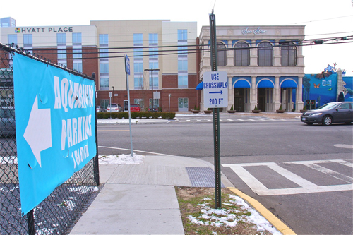 BARBARAELLEN KOCH PHOTO | Looking south toward the Hyatt hotel and Long Island Aquarium from the Ostrander Avenue sidewalk. Robbery at the Long Island Aquarium in Riverhead, N.Y., victim speaks out