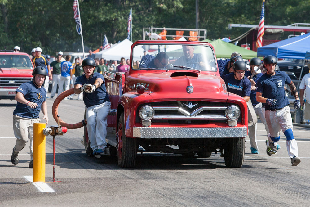 Islip Wolves in motor pump competition.