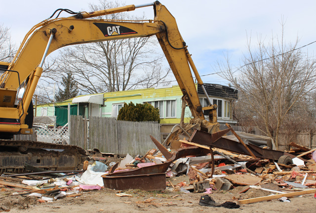 pine_street_demolish